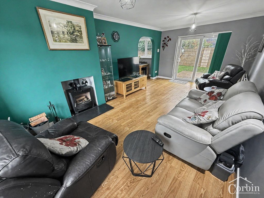 Property photo 2 of 15