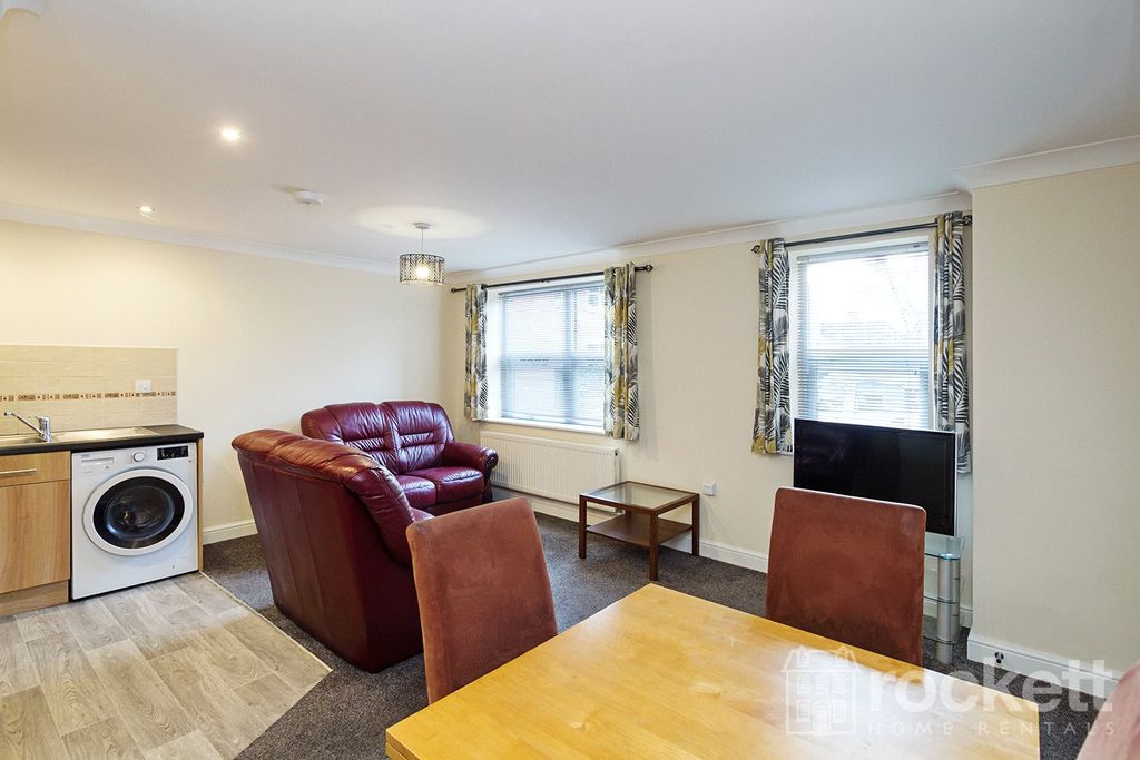 Property photo 3 of 23 Picture No. 09