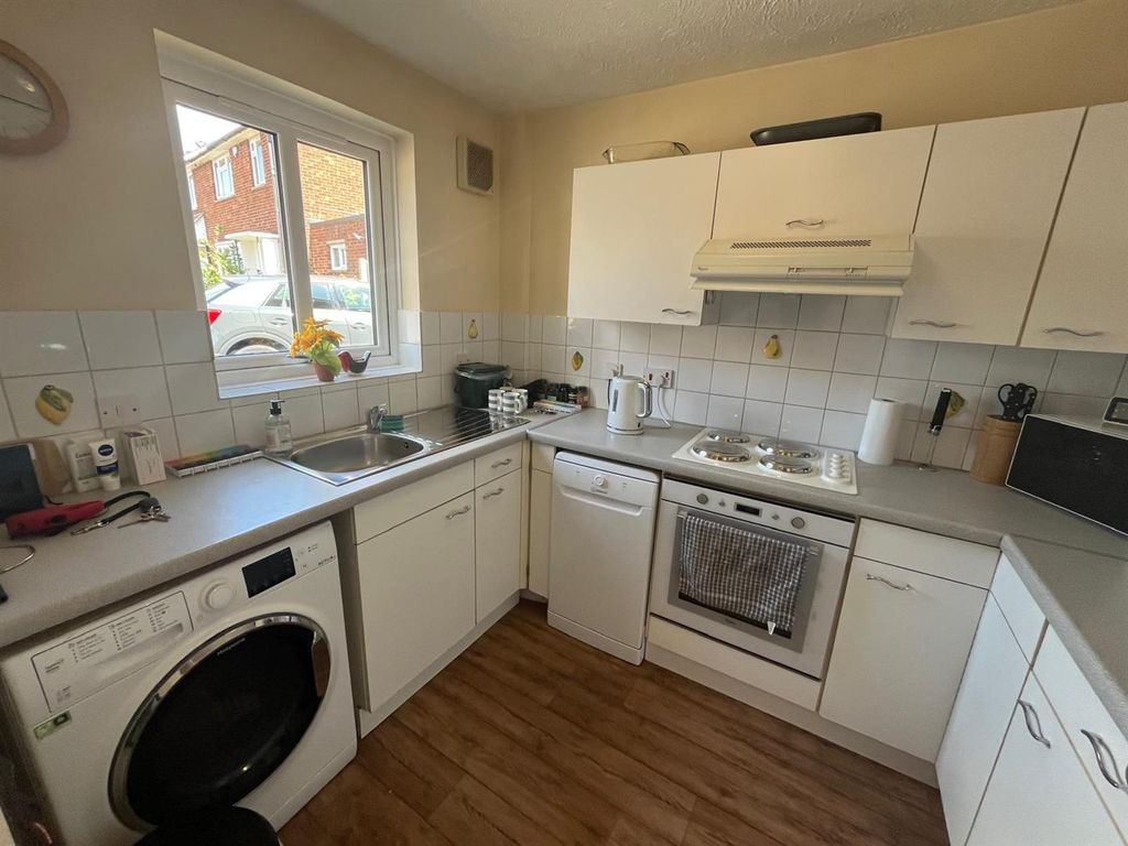 Property photo 3 of 9 1000040960.Jpg