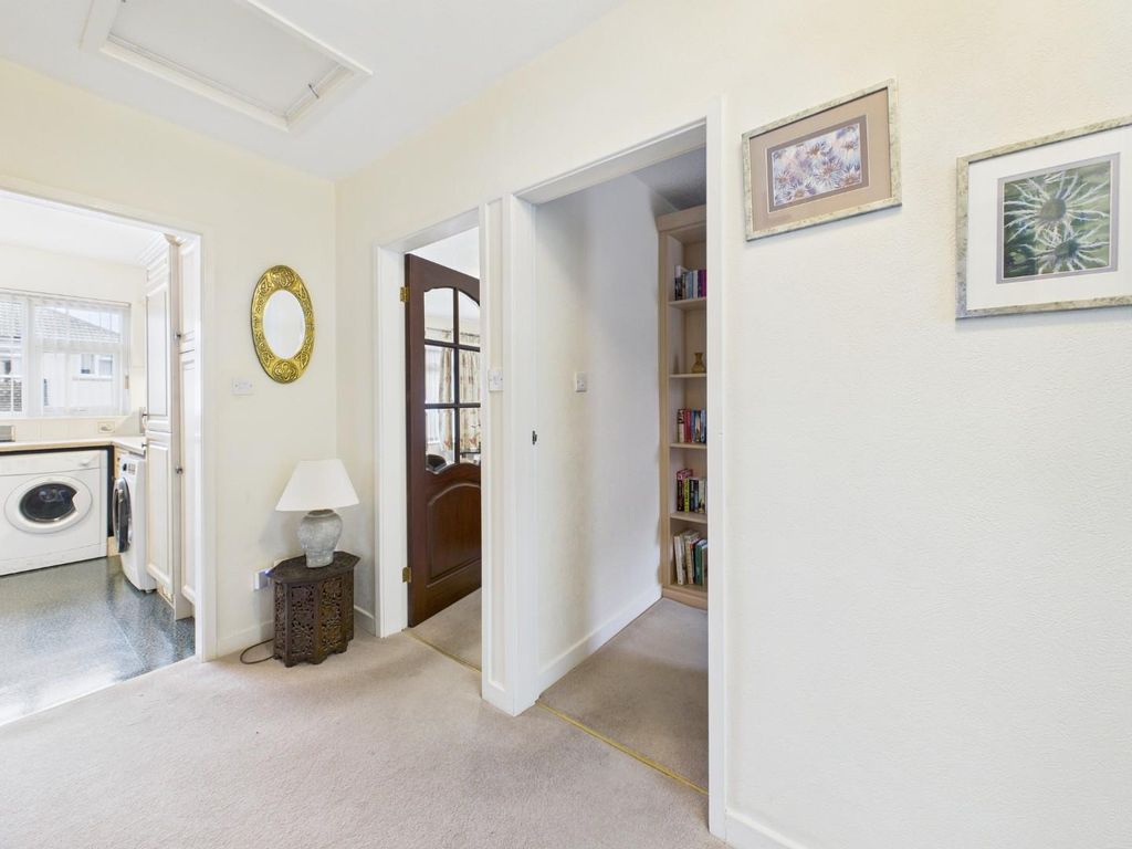 Property photo 2 of 15 Cam04899G0-Pr0252-Still020.Jpg