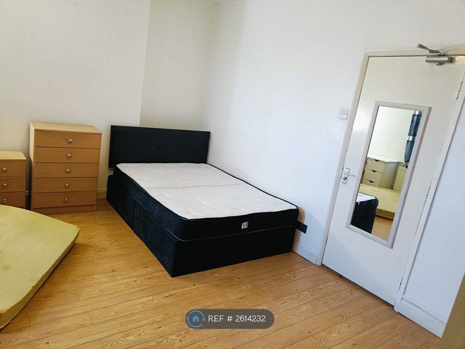 Property photo 2 of 26