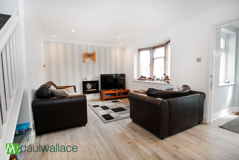 Property photo 2 of 12 Lounge