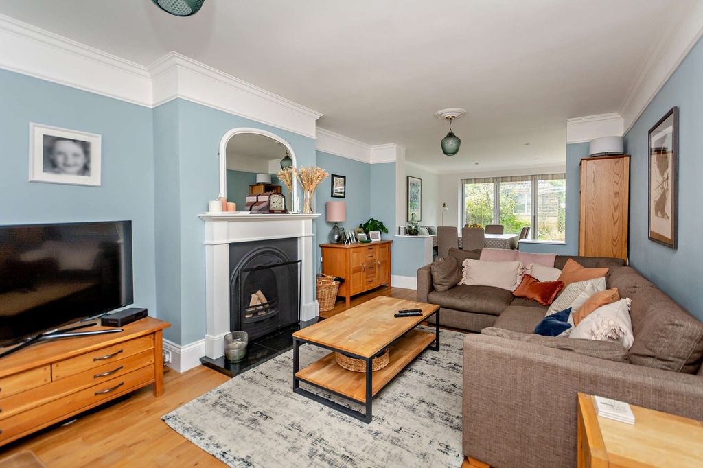 Property photo 2 of 29