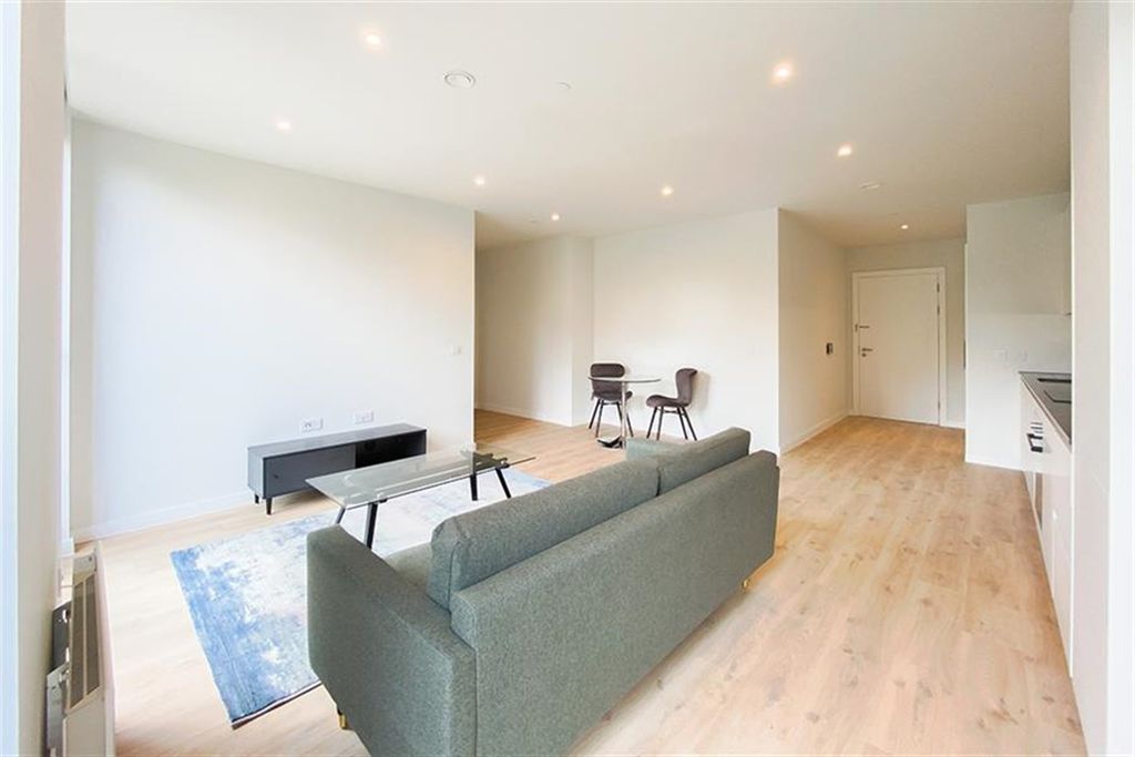 Property photo 2 of 10 (Main)