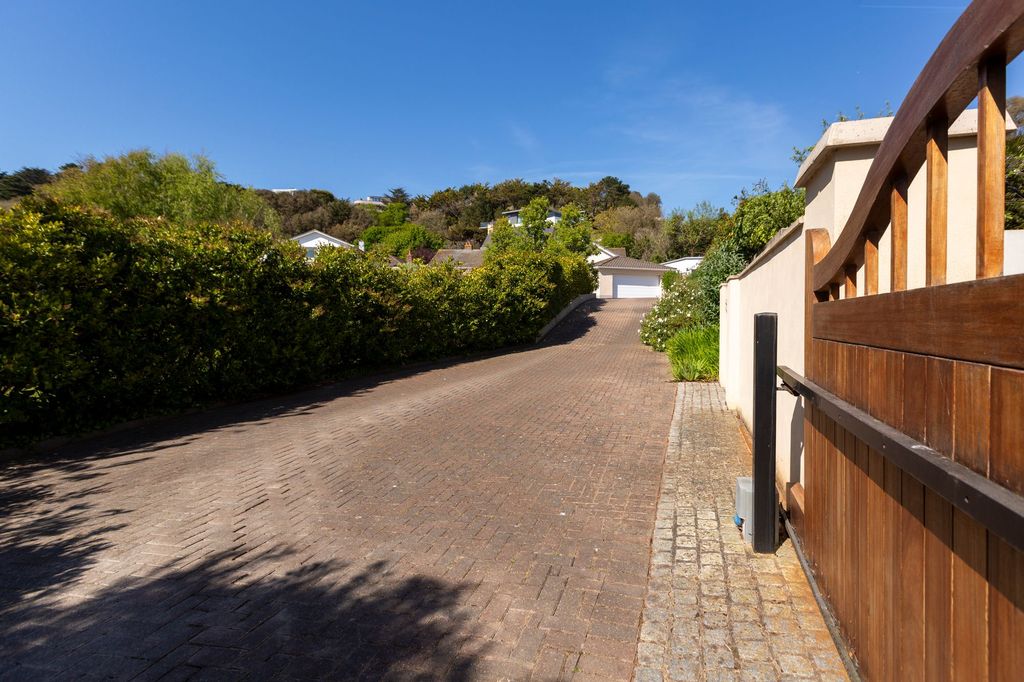 Additional image 35 of 4 bed detached house for saleMaison Du Cerisier, St Brelade JE3