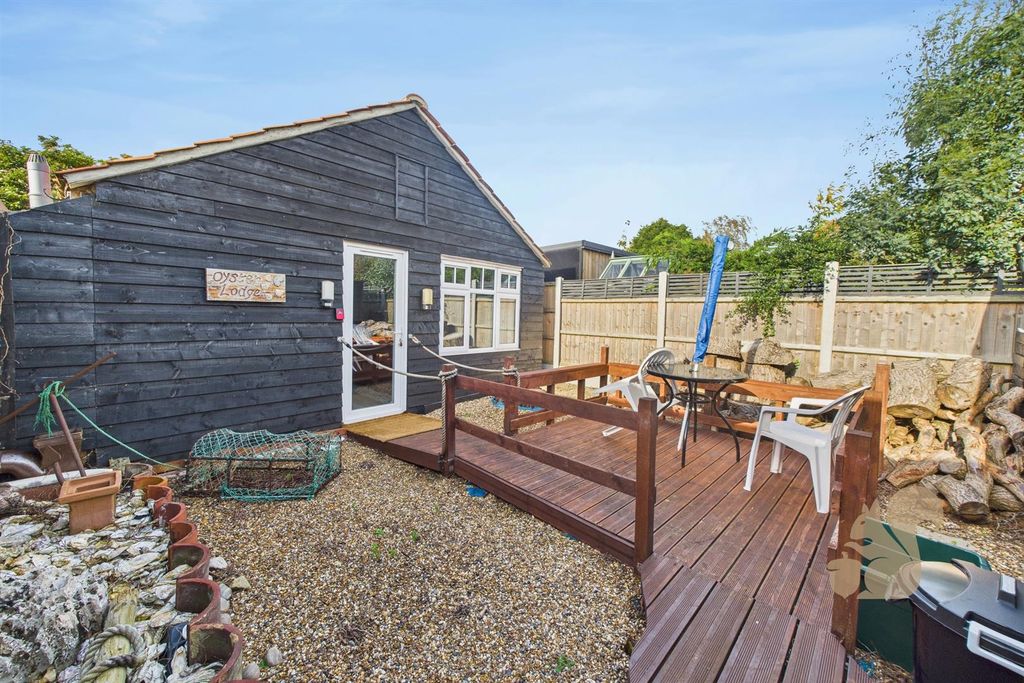 Property photo 3 of 29 Cam03877G0-Pr0272-Still029.Jpg