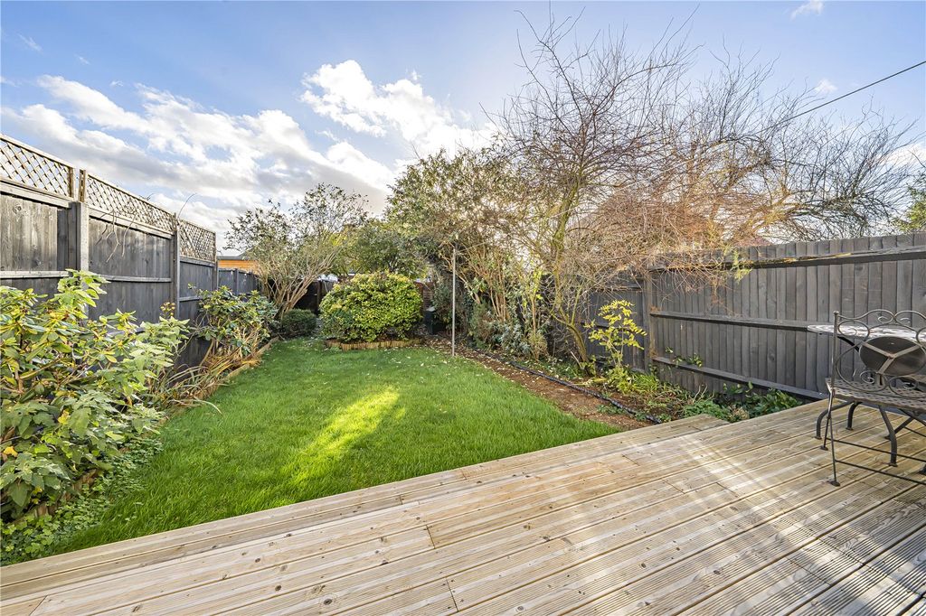 Property photo 3 of 11 Garden