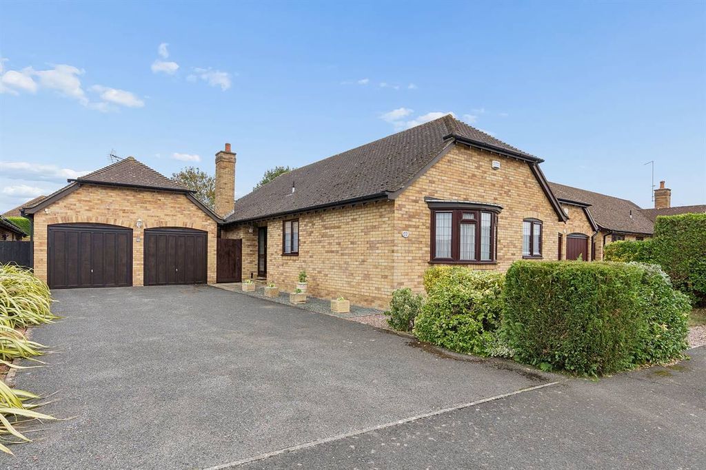 Property photo 1 of 18