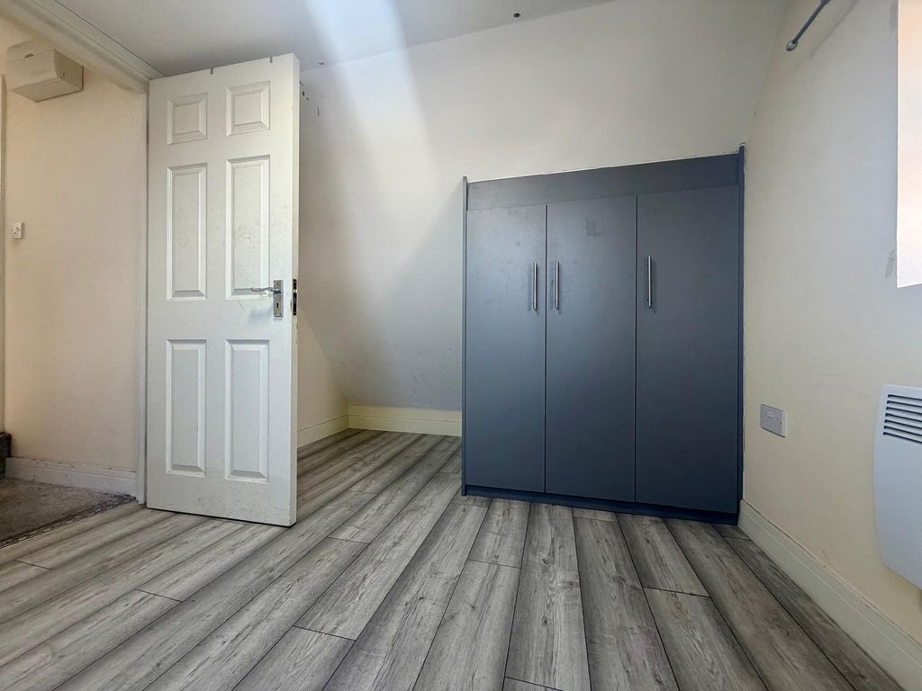 Property photo 2 of 3 125