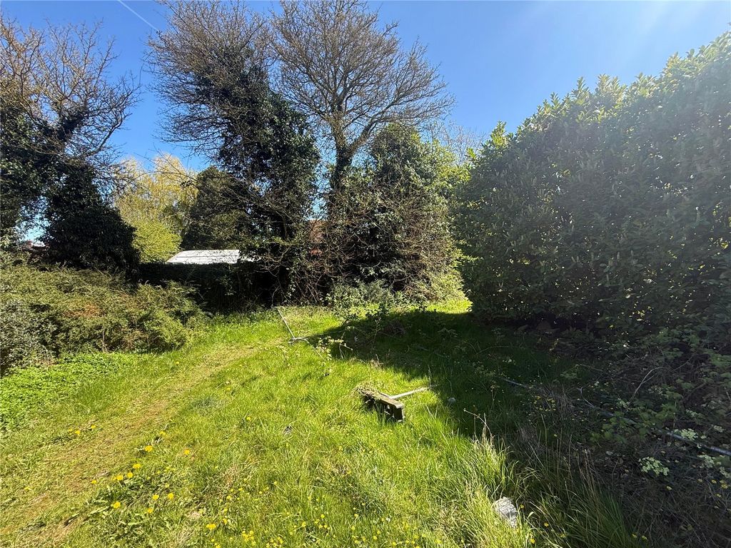 Property photo 3 of 28 Garden