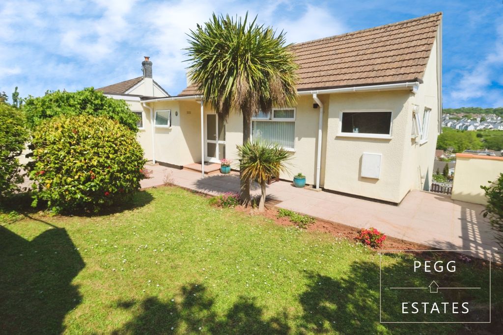 Property photo 1 of 39