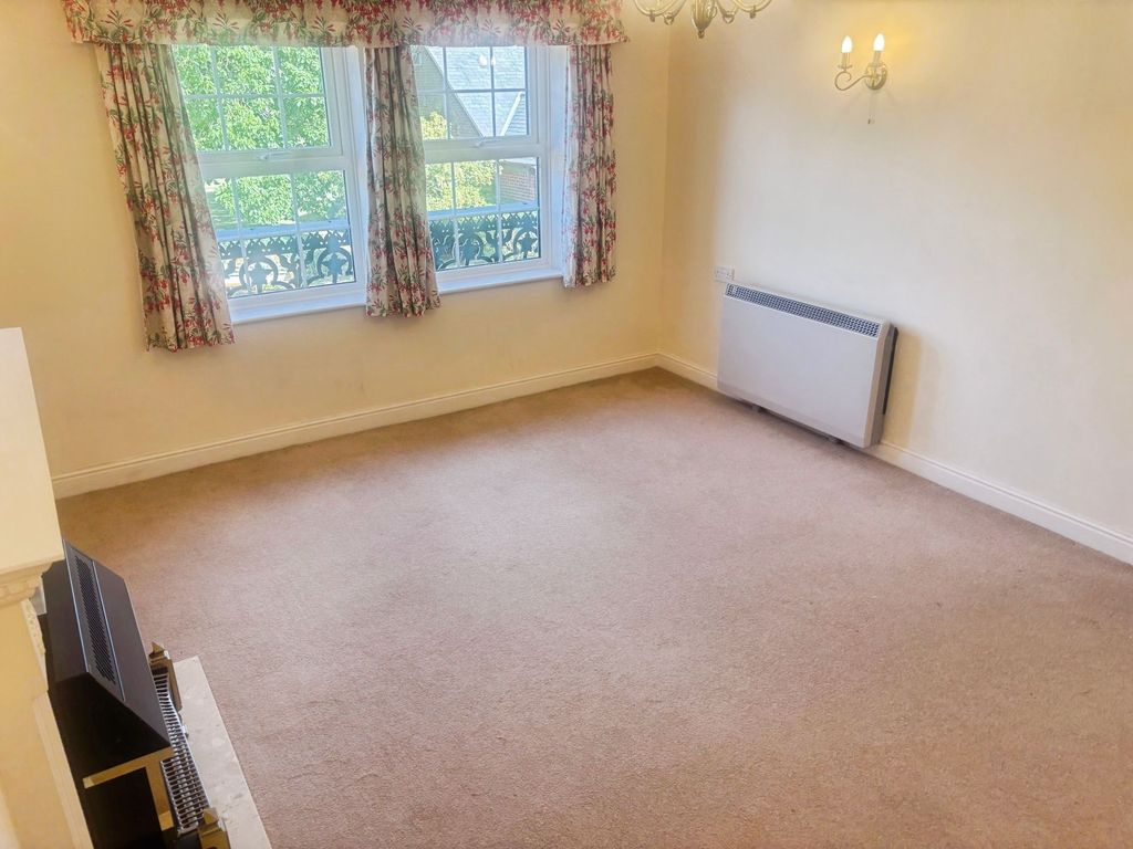 Property photo 2 of 18