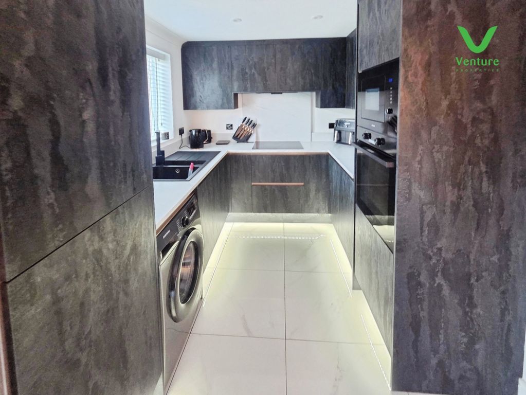 Property photo 3 of 17 Pbox-Img.Jpg