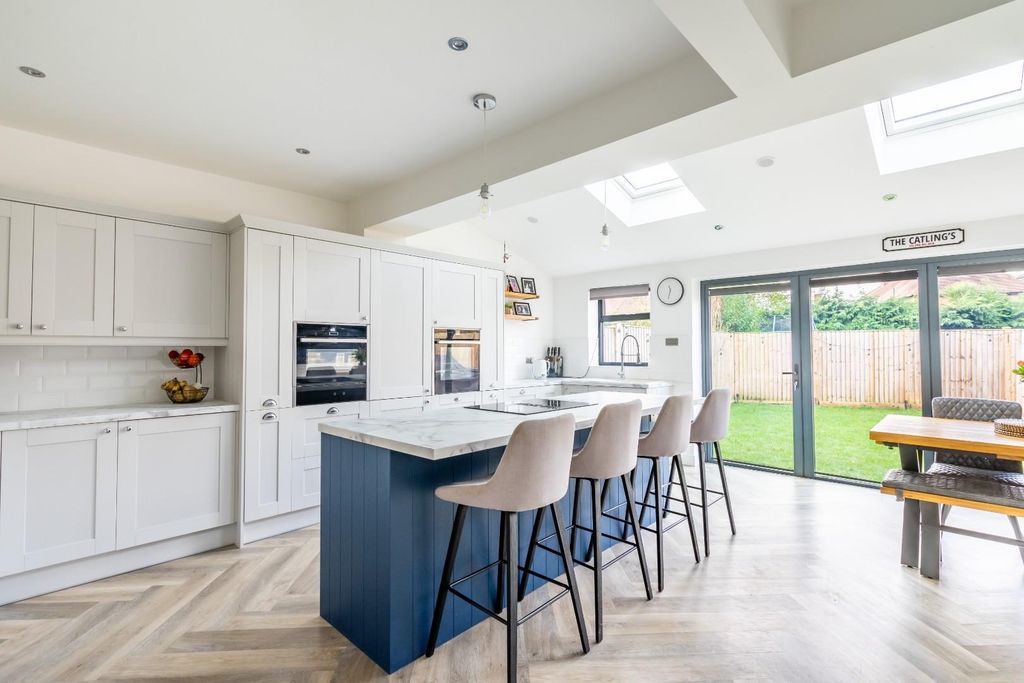 Property photo 3 of 15 Kitchen Diner