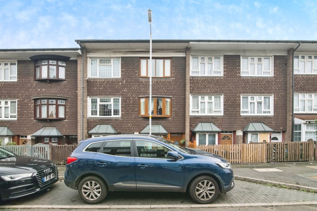 Property photo 2 of 17