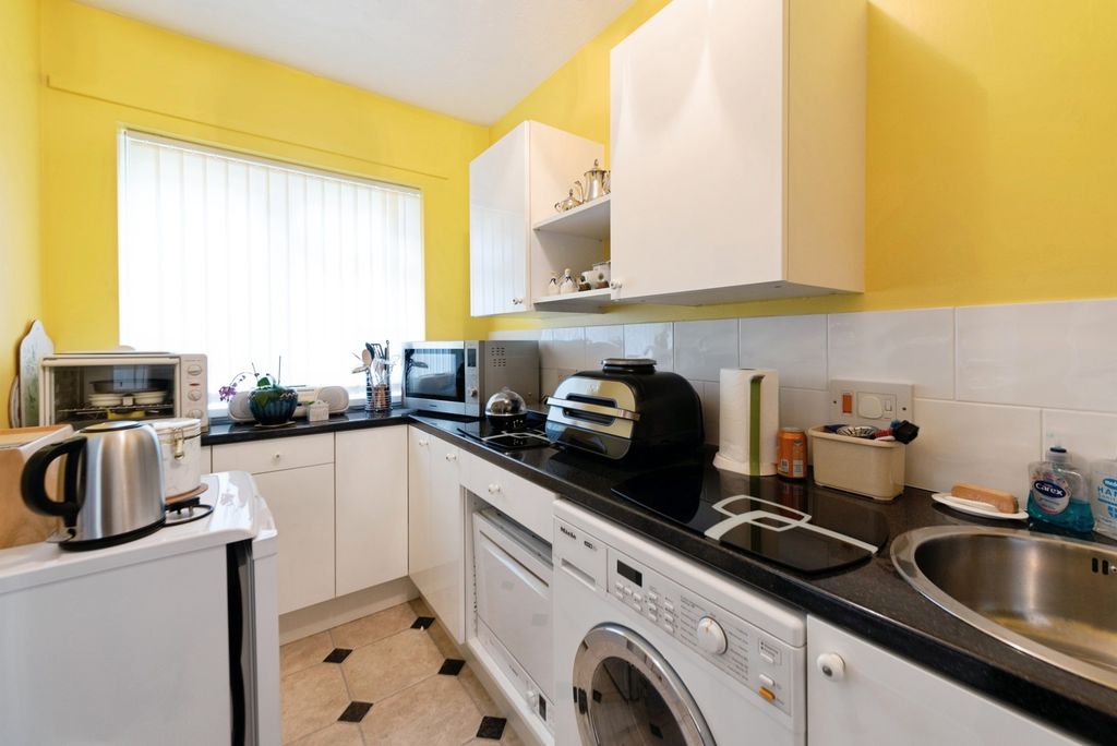 Property photo 3 of 19 Pbox-Img.Jpg