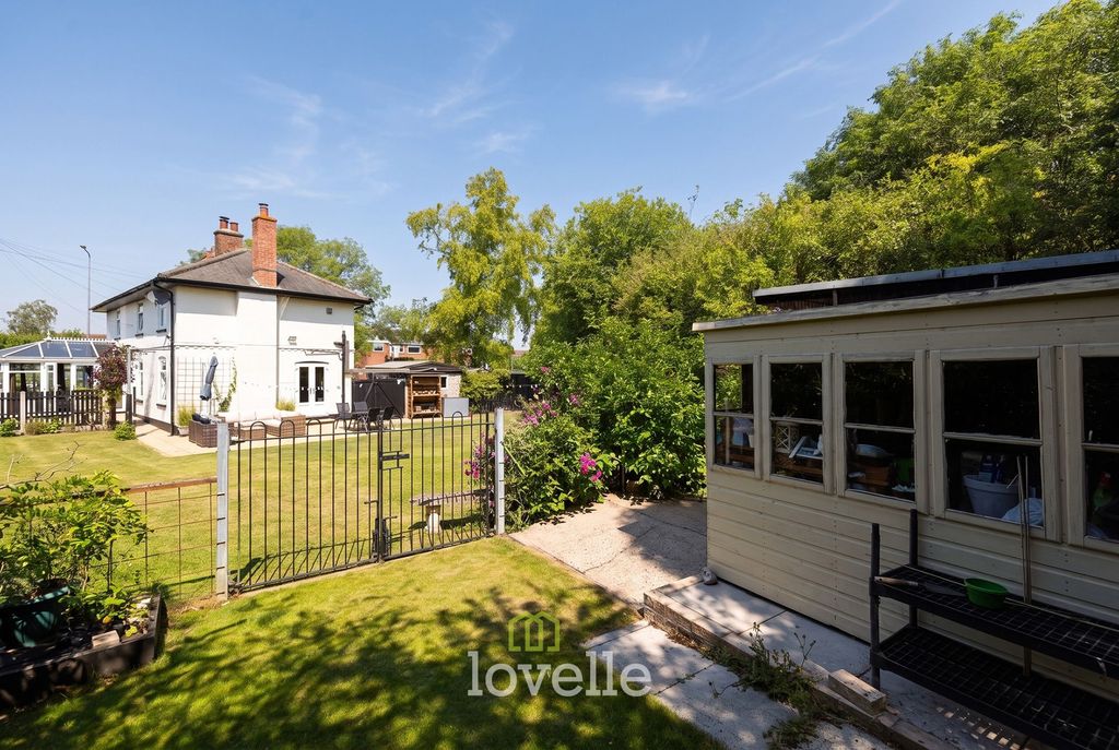 Property photo 1 of 28