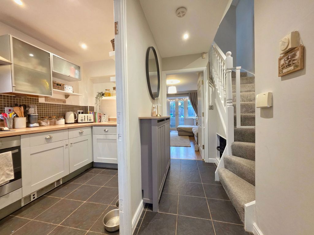 Property photo 2 of 20