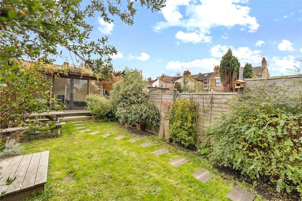 Property photo 3 of 22 Picture No. 10