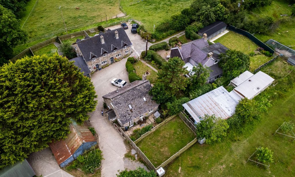 Property photo 2 of 69