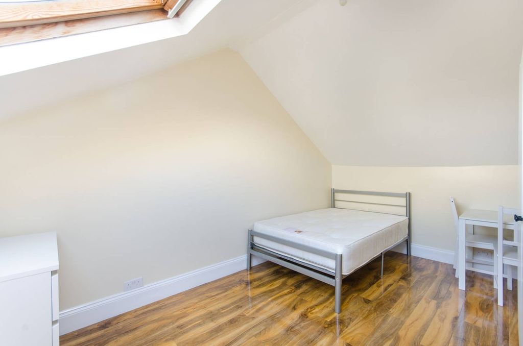 Property photo 1 of 4