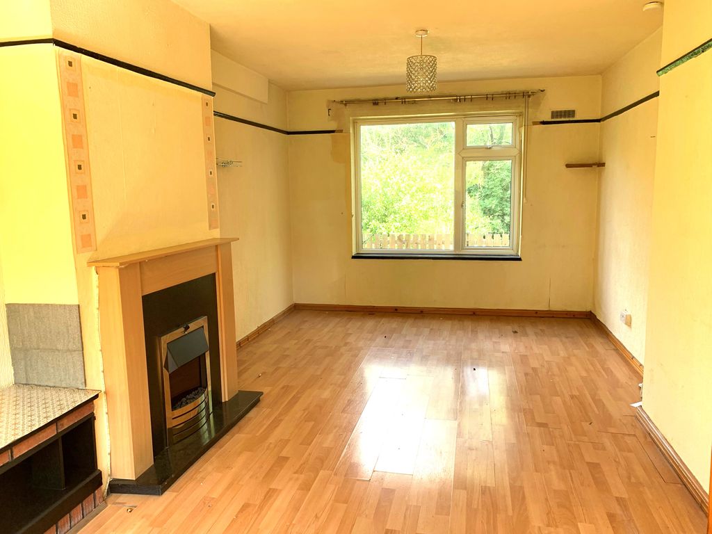 Property photo 3 of 10 l4