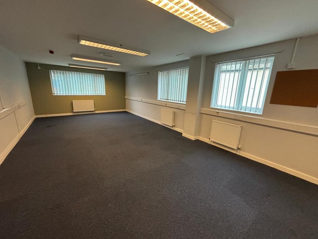 Property photo 2 of 8 Photo 1