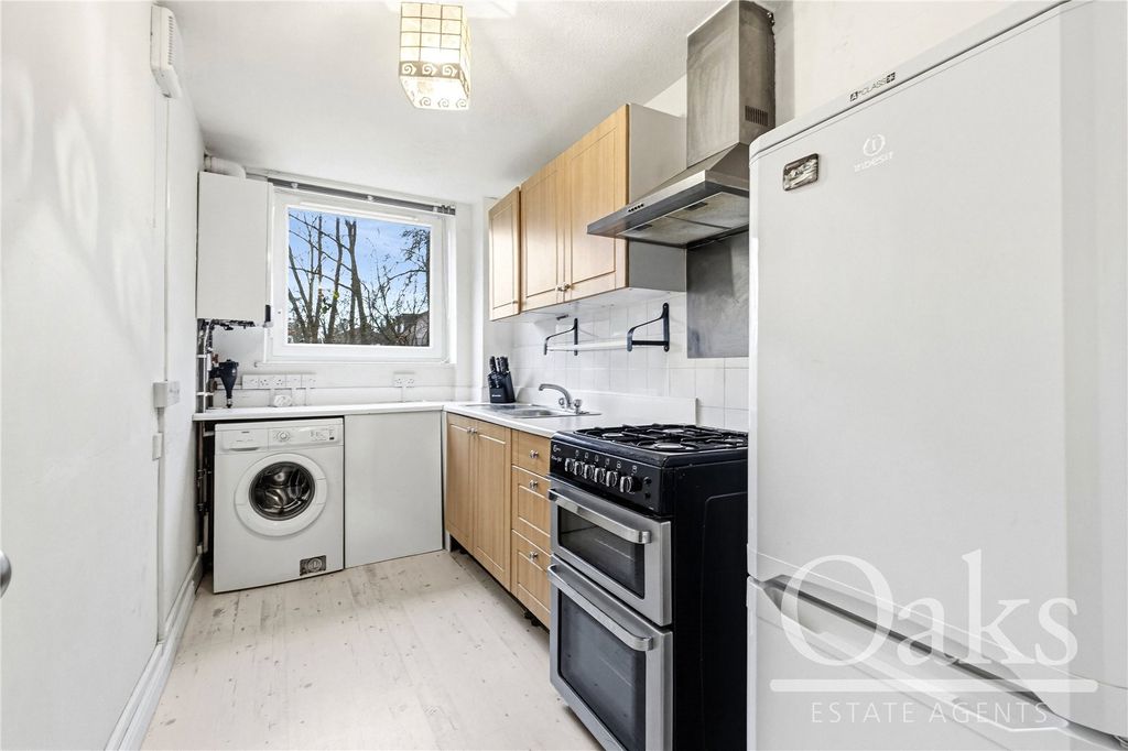 Property photo 3 of 8 Picture No. 04