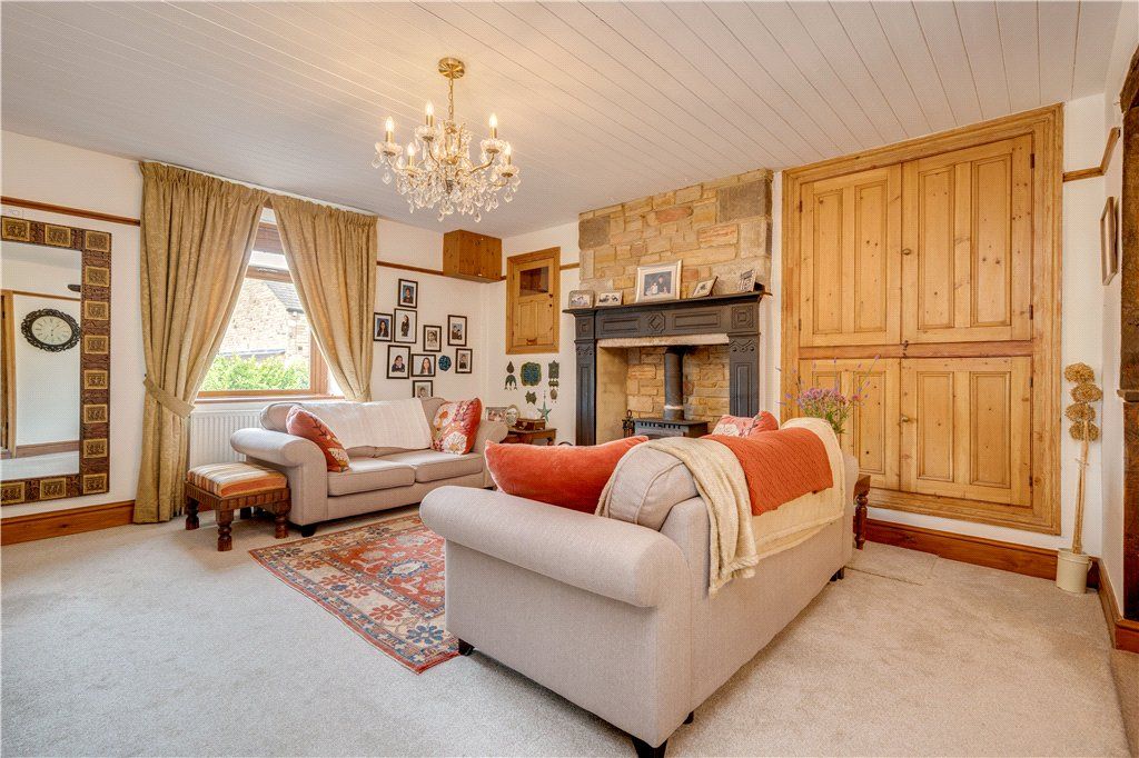 Property photo 2 of 18 Superb Sitting Room