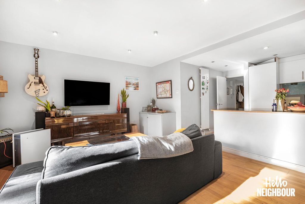 Property photo 3 of 13 Photo 2