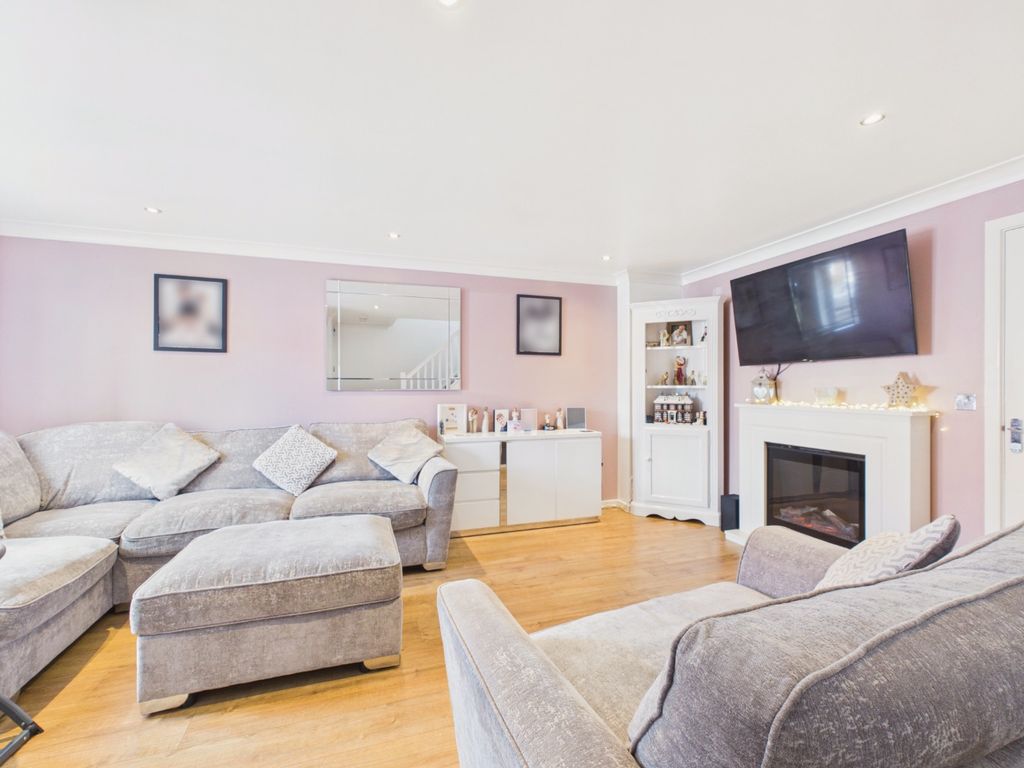 Property photo 3 of 22 5141748