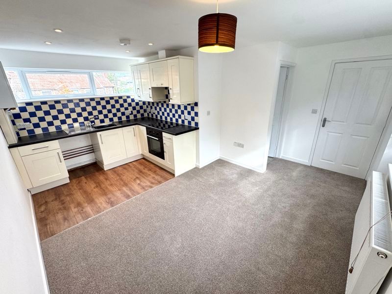 Property photo 2 of 8 Photo 4