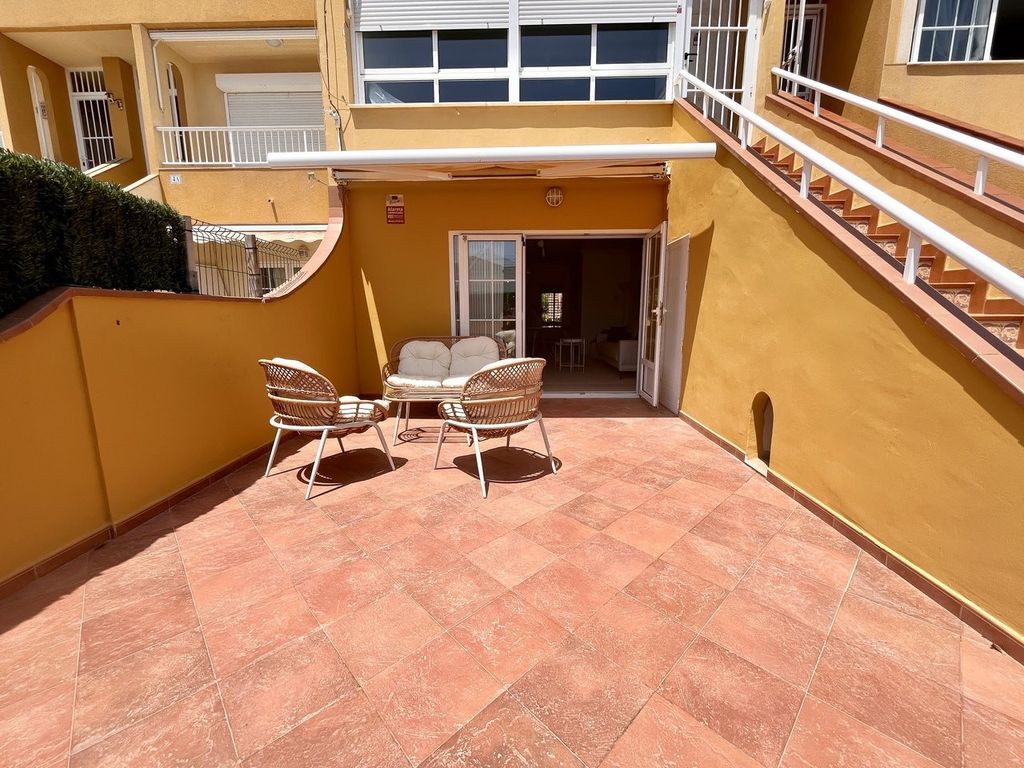 Property photo 2 of 25