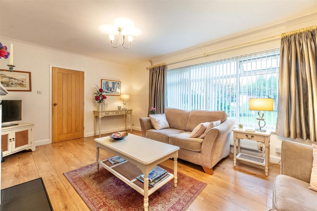 Property photo 3 of 25