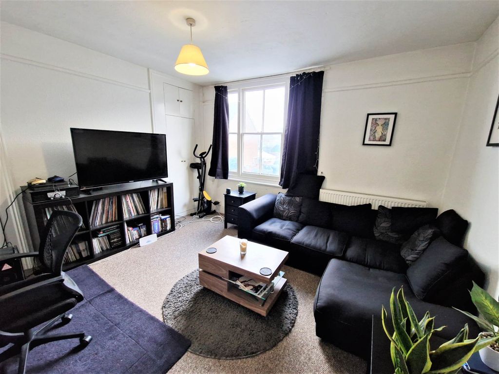 Property photo 2 of 5