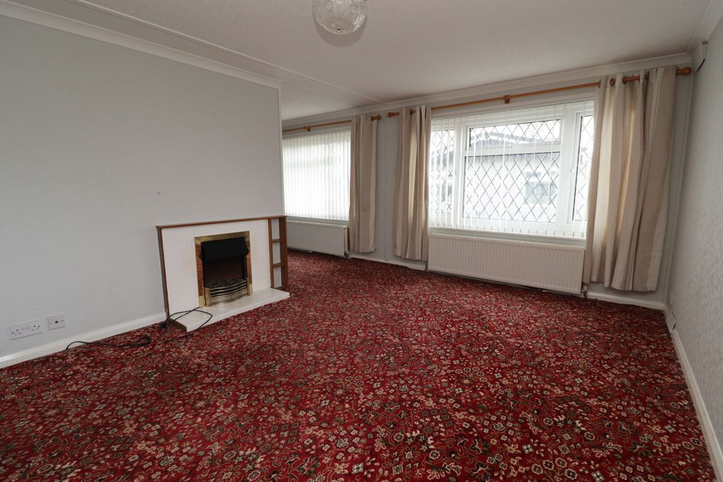 Property photo 3 of 11 Img_9829