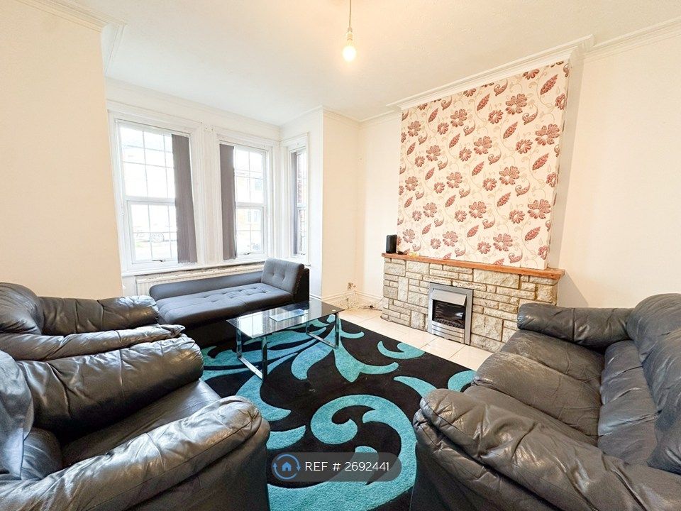 Property photo 2 of 11