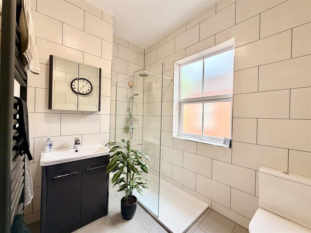 Additional image 25 of 5 bed town house for saleHerrick Road, Loughborough LE11
