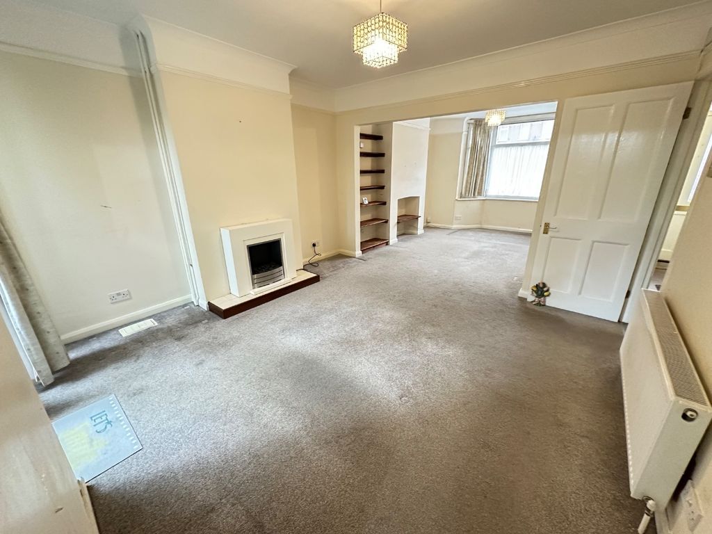 Property photo 3 of 12 4704723