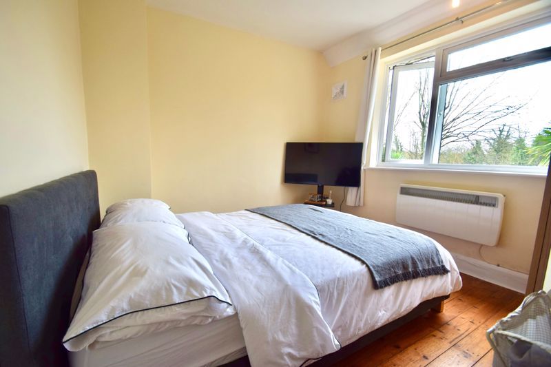 Property photo 3 of 11 Photo 6