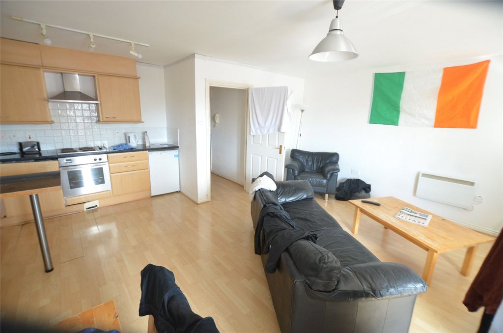 Property photo 2 of 7 Picture No. 09