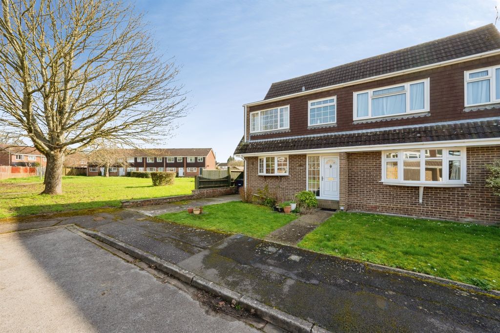 Property photo 3 of 17