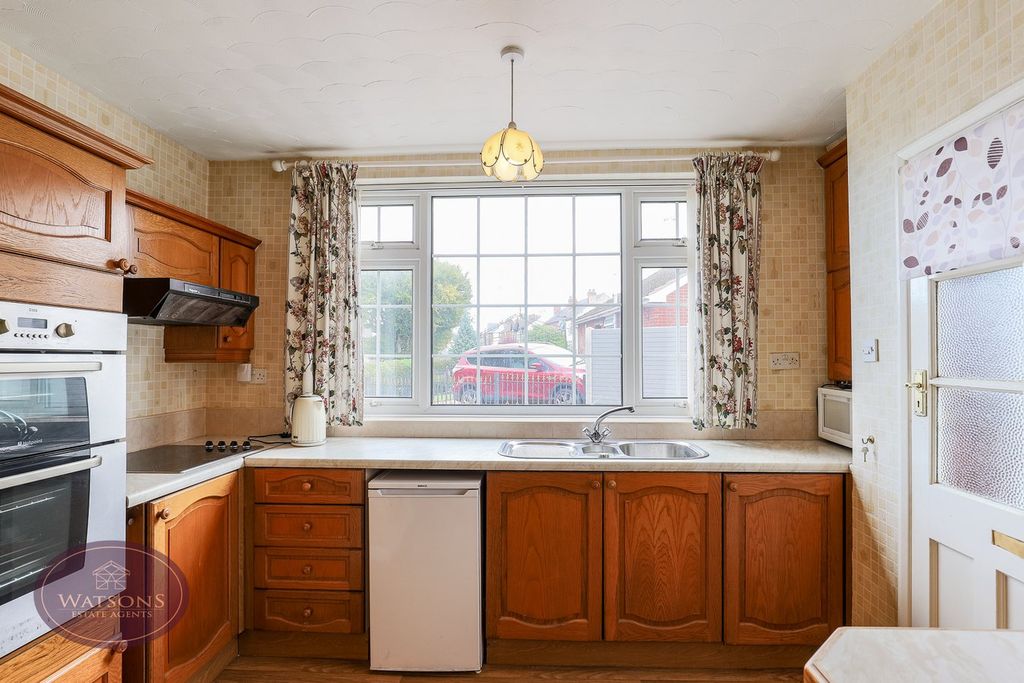 Property photo 3 of 26