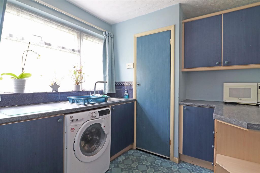 Property photo 3 of 19