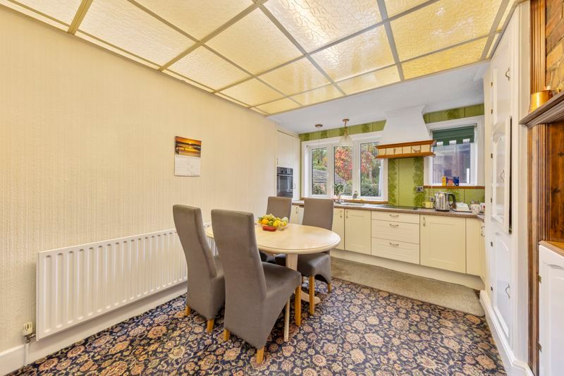 Property photo 3 of 25 Kitchen