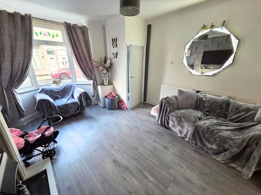 Property photo 3 of 12