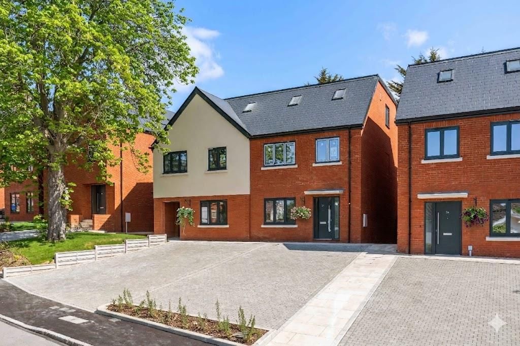Property photo 1 of 30 0Ff23B6B-De1F-42F6-8A6F-4d349B42Da43.Jpg
