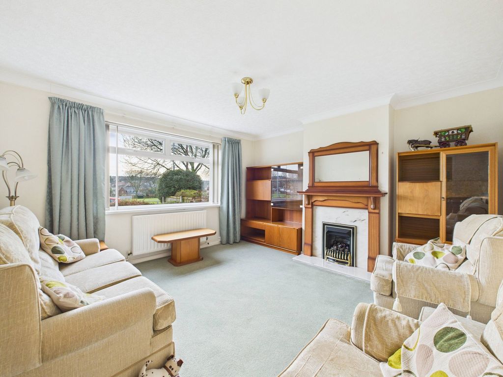 Property photo 2 of 17 Lounge