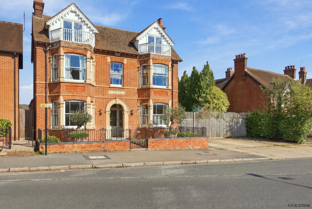 Property photo 1 of 45 5570720