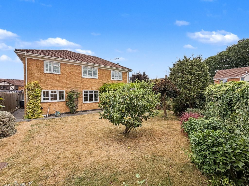 Property photo 2 of 49 5371586